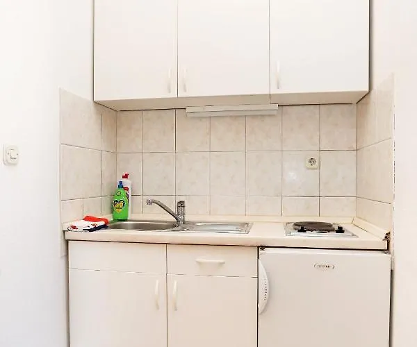 2605b * Promajna